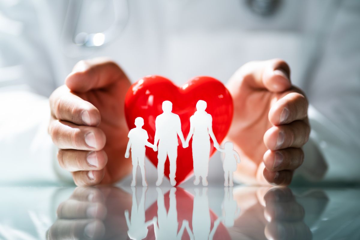 Assurance santé pas chère : options et comparaisons pour réduire les coûts